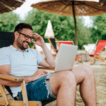 Vacaciones, bajas y sustituciones en empresas este verano